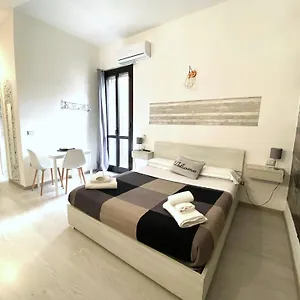 Newhouse Crispi 78 , Bari Italia